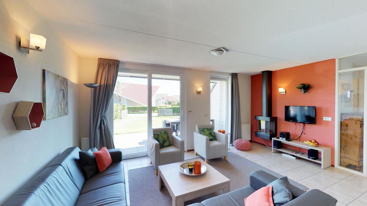 Villapark De Paardekreek 3*